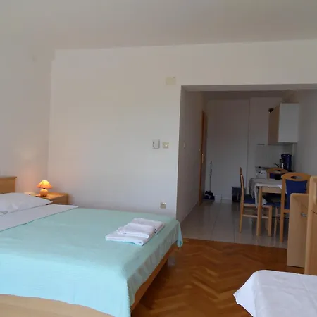 Apartments Petricevic Selce Exterior photo
